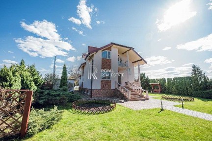 Продаж будинку з ремонтом, 31 сотка, 390 кв. м., Басейн, Сауна, Бомбосховище, Бучанський район, с. Березівка