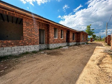 Одноповерховий таунхаус в ктеджному містечку