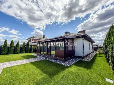 Продаж будинку з басейном, Осещина, КМ Міжріччя