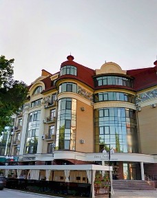 Продам 3кім. квартиру Центр міста 194м2 + паркінг!