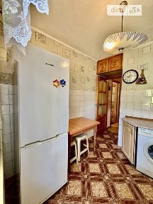 вулиця Академіка Шалімова, мікрорайон Відрадний, район Солом'янський, Київ, метро Політехнічний інститут, вул. Академіка Шалімова 26 • ID 34773555