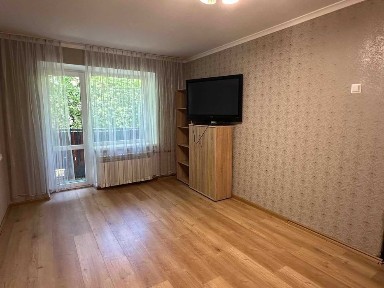 Продається простора 2-кімнатна квартира, р-н Брукліна