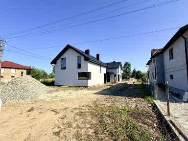 Будинок, особняк, котедж.