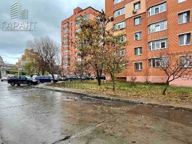 Продам 1 кімнатну квартиру в новобудові. оз. Чеха.