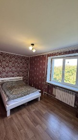 Продам 3 ккв в Чугуеве ( ул Кожедуба ) 4 эт