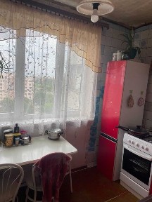 Продам 4 кім. кв. вул. Валентинівська