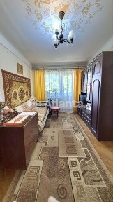 ТЕРМІНОВИЙ продаж двокімнатної квартири в цеглі по вул. Окружній