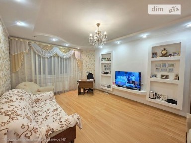 Продаж 2к квартири 70 кв. м на вул. Євгена Чикаленка • ID 34776617