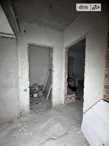Продаж офісного приміщення 74 кв. м. на 0 поверсі на просп. Бандери Степана 90, п'ятиповерхова будівля • ID 34776917