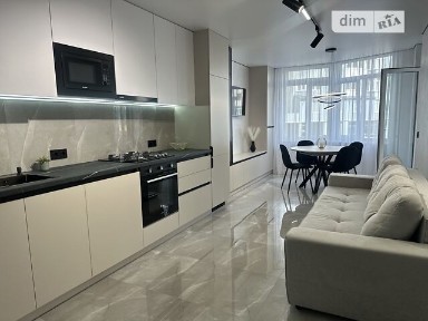 Продаж 3к квартири 81 кв. м на вул. Київська • ID 34774228