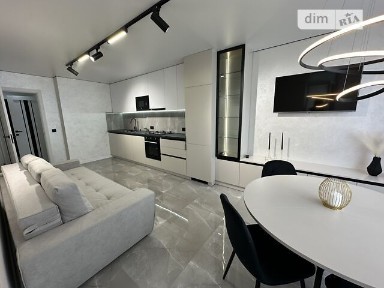 Продаж 2к квартири 81 кв. м на вул. Київська • ID 34774245