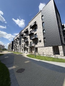 Квартира в ЖК Долішній зі своєю приватною ділянкою