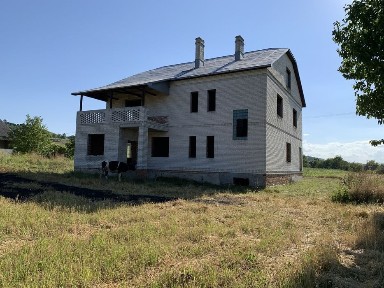 Ясенів, вул. Незалежності 10