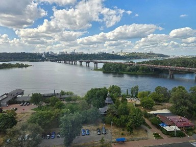Видова квартира на Дніпро | 69 м² | 15 поверх | Дніпровська наб., 3