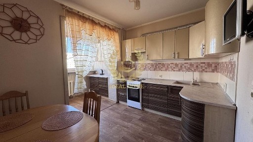 Продам 3-кімнатну квартиру по вулиці Лісківська в Деснянському районі