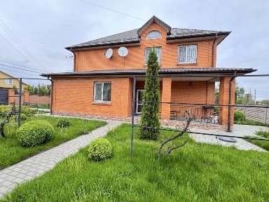 Будинок цегляний в Борисполі 220м2 -+10 сот. Гараж/ баня/ підвал