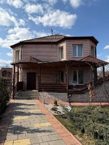 Продам Будинок, Буча 211м2, Газ підключений, є власна лазня, Підвал, автонавіс, фруктові дерева, 8 соток, Без Комісії, інвертор та Батарея, купити