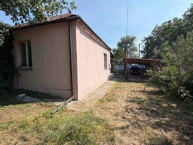 Продається газифікований житловий будинок в с. Рогозів, вул. Лісова