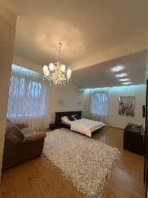 Оренда будинку 250 м²