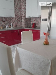 Довготривала оренда 2к квартири на вул. Щаслива 8 • ID 34778666