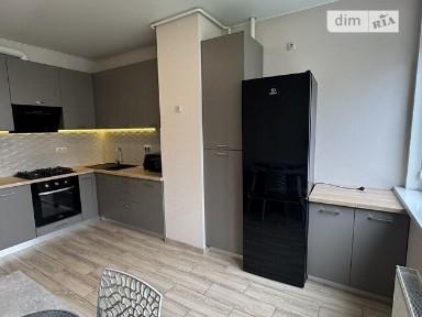 Юнацька вулиця, район Голосіївський, Київ, вул. Юнацька 19 • ID 34776746
