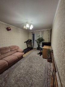 Оренда 2к. квартири на Космонавтів. Вільна