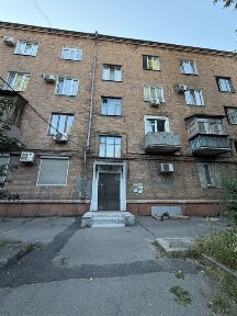 Сдам Двухкомнатную квартиру в центре Югока.