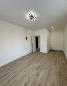 Продаж 1кім / Ужгород/ ТОП локація, газ