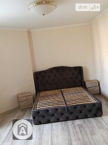 Продаж 2к квартири 75 кв. м на вул. Боголюбова 20 • ID 34778495