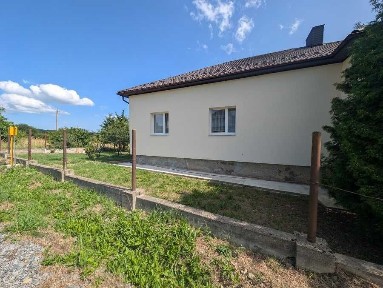 Продаж новозбудованого будинку 150 м² з гаражем та садом, с. Модричі