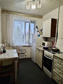 Продам 2к квартиру ж/м Красный Камень