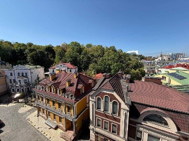 Без%. Поділ. Воздвиженська 48. Квартира 80м2. Кухня-вітальня та окрема спальня