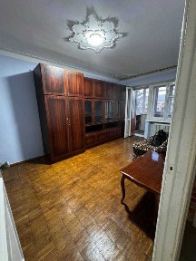 3 кім. квартирка на Привокзальна 12/1 Дарницький район, газ