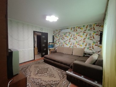 здам 1 кімнатну квартиру по вулиці Грушевського 3а