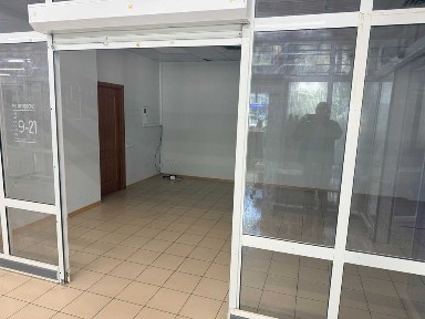 Комерційне приміщення, 25,80м2, поруч з супермаркетом 
