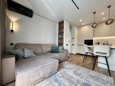 Без комісії! Продаж дизайнерської 1-кім. 44м2 атмосферним, відкритим балконом в сучасному ЖК Республіка