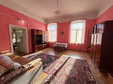 Оренда 1-кімнатна квартира вул. Головна, Центр міста, район Центральна площа