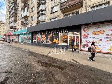 Продаж орендного бізнесу, фасад, Кирилівська 111