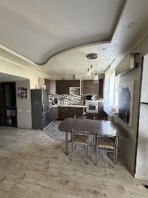 Продам квартиру 61 м. + 2 поверх ( мансарда )