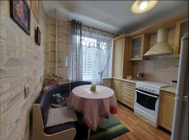 Продаю квартиру в центрі