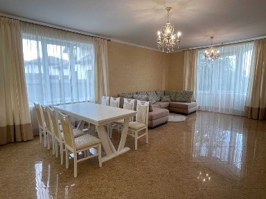 Оренда окремого будинку в Бучі