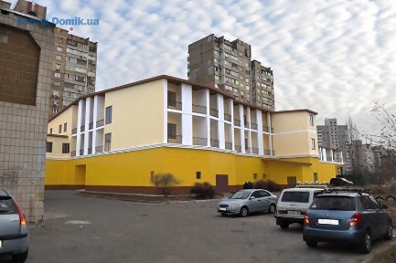 Продам приміщення комерційного призначення Милославська 31В