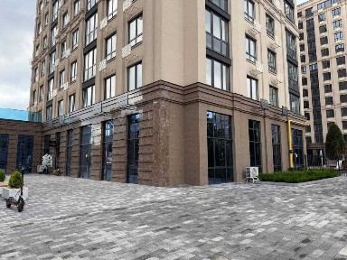 Оренда комерційного приміщення в ЖК 