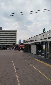 Оренда комерційного нежитлового приміщення метро Лівобережна 10м²