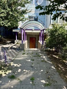 Оренда приміщення з ремонтом 79кв. м! Центр, фасад, ринок, вул. Поезії 26.