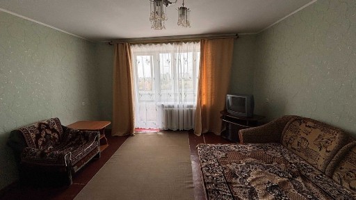 Довгострокова оренда двокімнатної квартири в центральному р-ні.