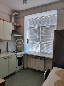 Поділ Продаж 2к квартири 55 кв м в сталінці Щекавицька 36