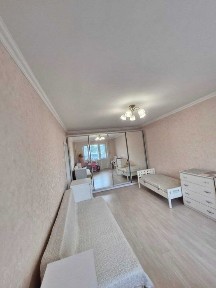 Смілянська вулиця, мікрорайон Чоколівка, район Солом'янський, Київ, метро Вокзальна, вул. Смілянська 17 • ID 34803125