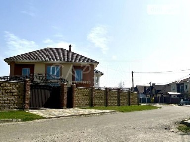 Продаж 2 поверхового будинку з ділянкою на 4.2 сотки, 175 кв. м, 5 кімнат, на вул. Херсонська • ID 34959227