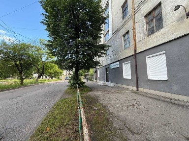 Оренда фасадного комерційного приміщення в м. Дрогобич